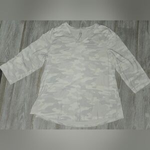 Belle by Kim Gravel Printed 3/4 Sleeve Tee